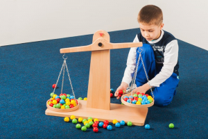 Весы настольные из бука - fgospostavki.ru - Салехард