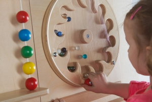 Тактильно-развивающая панель “Лабиринт-цветок” - fgospostavki.ru - Салехард