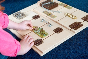 Тактильно-развивающая панель “Замочки” - fgospostavki.ru - Салехард