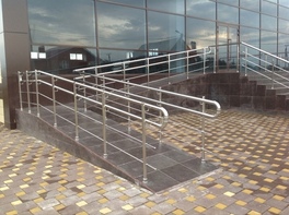 Перила для входной группы с двойным поручнем - fgospostavki.ru - Салехард